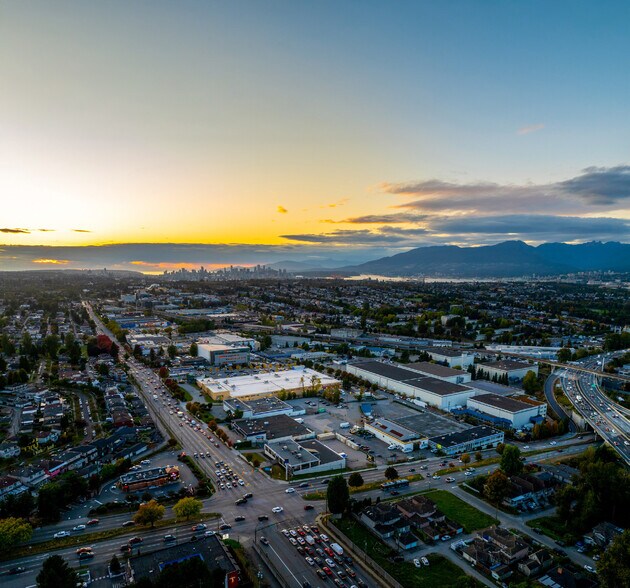 Grandview Properties Park portefeuille de 7 propriétés à vendre sur LoopNet.ca - Photo du bâtiment - Image 3 de 13