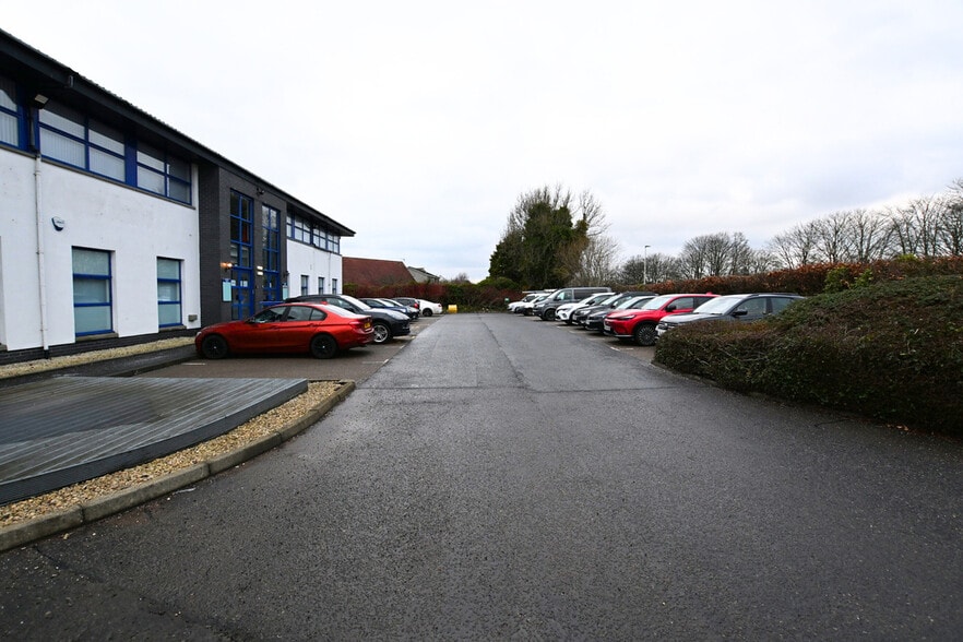 2 Beancross Rd, Grangemouth for lease - Building Photo - Image 2 of 4