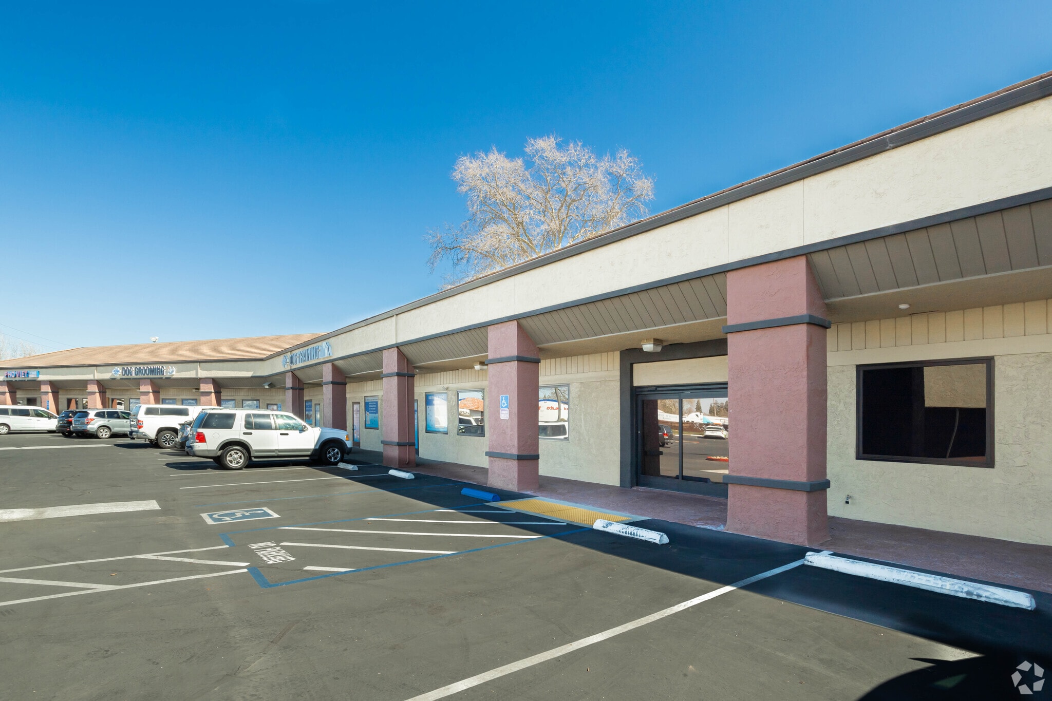 5948 Auburn Blvd, Citrus Heights, CA for lease Primary Photo- Image 1 of 6