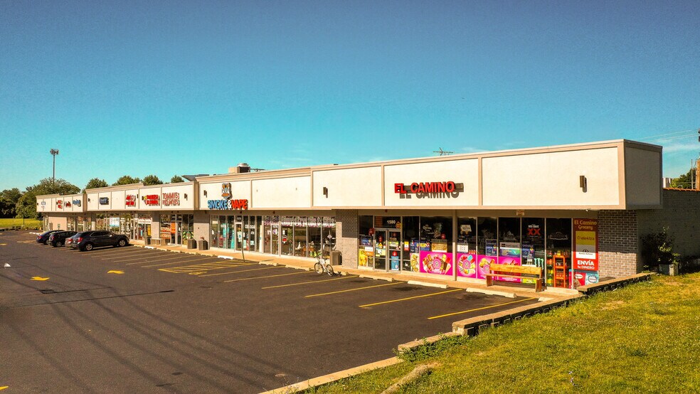 1554 Bloomingdale Rd, Glendale Heights, IL à louer - Photo du bâtiment - Image 3 de 5