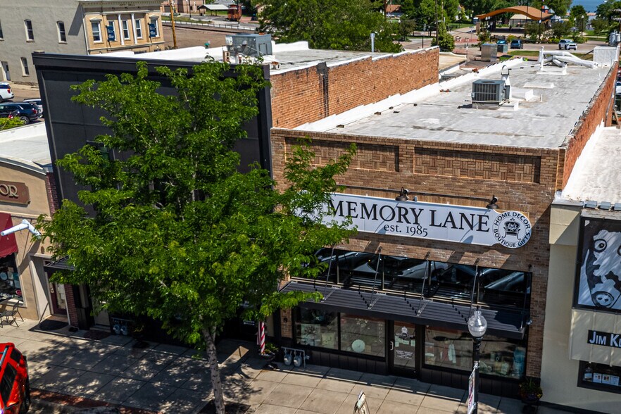 428 Main St, Windsor, CO à vendre - Aérien - Image 2 de 12