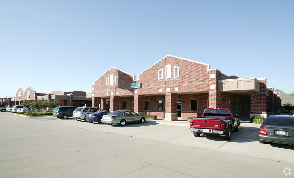 1401 S Douglas Blvd, Midwest City, OK for sale - Building Photo - Image 3 of 17
