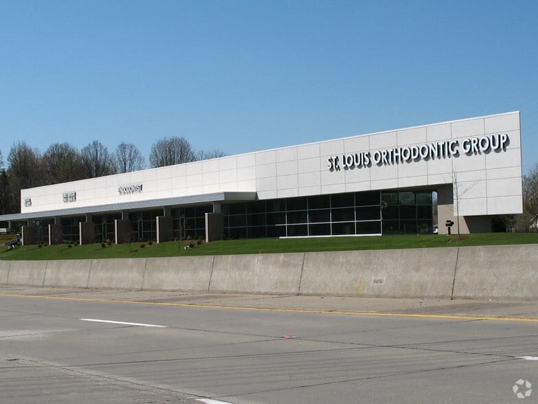 1560-1588 Smizer Station Rd, Fenton, MO for lease - Building Photo - Image 3 of 9