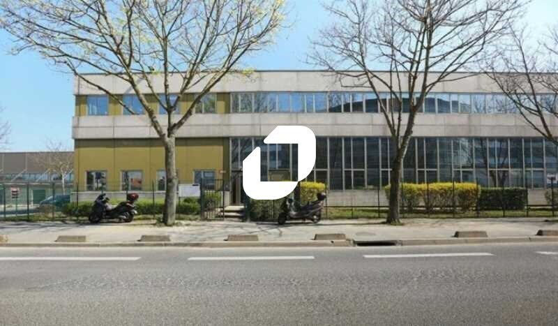 Bureau dans Nanterre à louer - Photo du bâtiment - Image 1 de 6