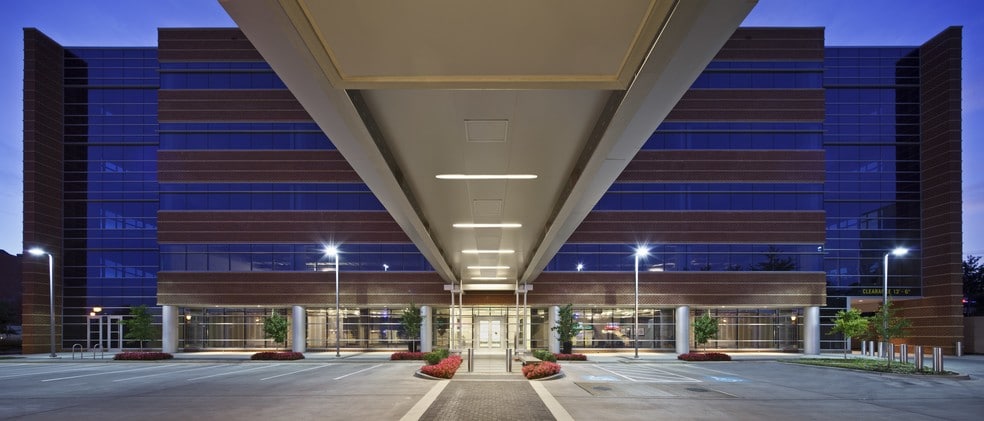 14995 Shady Grove Rd, Rockville, MD à louer - Photo du bâtiment - Image 2 de 6