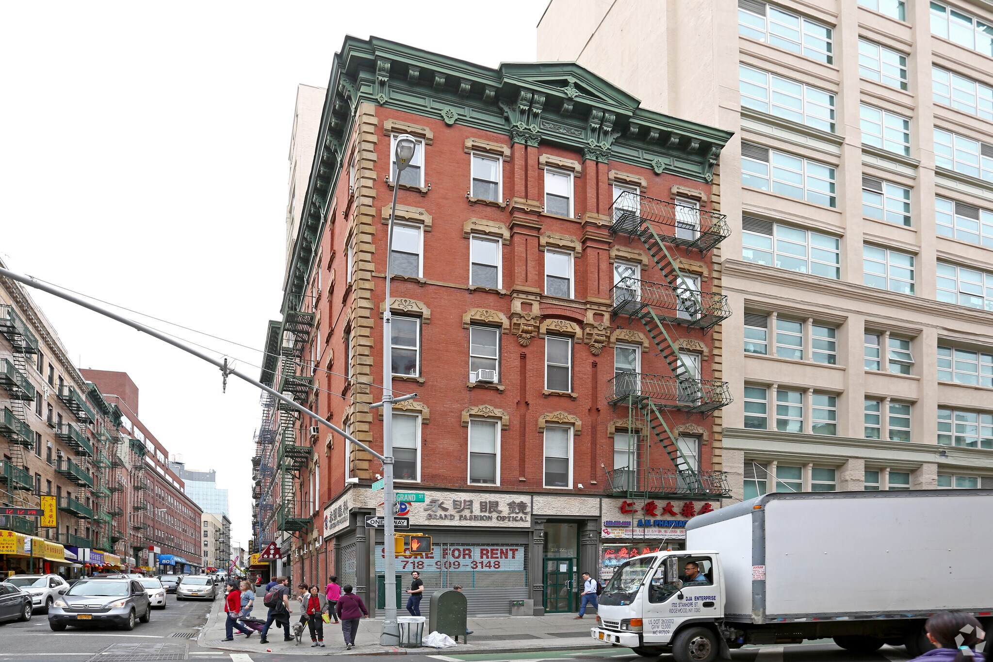 219-221 Grand St, New York, NY for lease Building Photo- Image 1 of 12