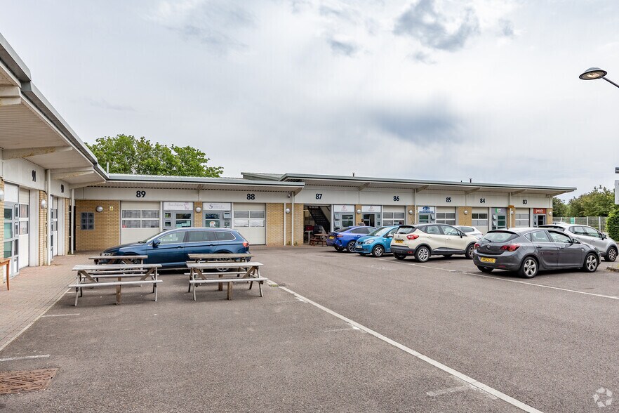 Rivermead Dr, Swindon for lease - Building Photo - Image 2 of 2