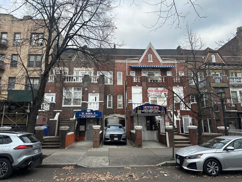 1173 Eastern Pky, Brooklyn, NY for sale - Primary Photo - Image 1 of 3