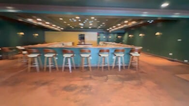 310 Main St, Pleasanton, CA à louer - Vidéo sur l’inscription commerciale 