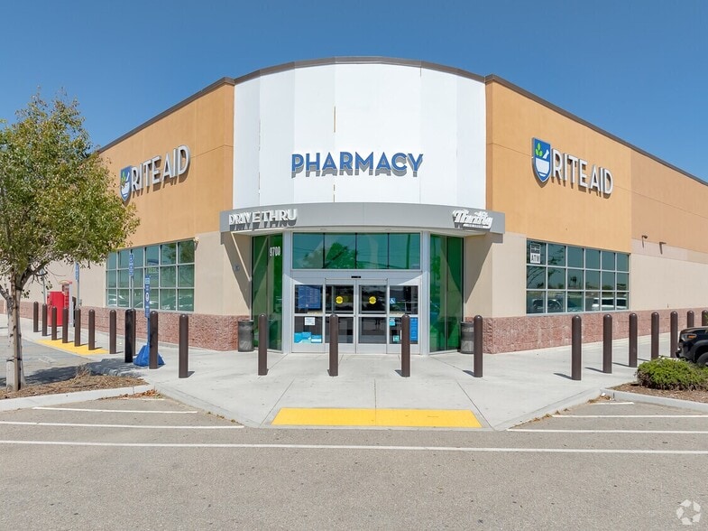 9700 Panama Ln, Bakersfield, CA for lease - Building Photo - Image 2 of 7