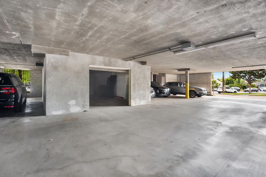 1405 N San Fernando Blvd, Burbank, CA for sale - Building Photo - Image 3 of 7