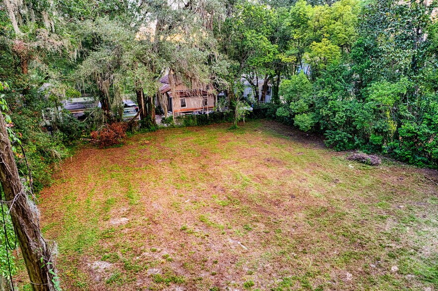 534 NW 7th Ter, Gainesville, FL à vendre - Photo du bâtiment - Image 3 de 13