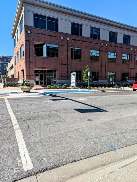 415 Columbia St, Lafayette, IN à vendre - Photo du bâtiment - Image 3 de 41