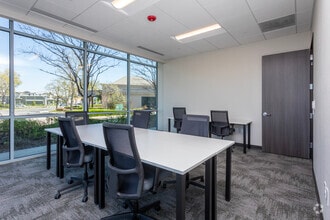 265 E River Park Cir, Fresno, CA for lease Interior Photo- Image 2 of 2