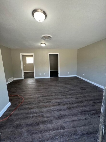 3120-3122 E Lancaster Ave, Fort Worth, TX for sale - Interior Photo - Image 2 of 15