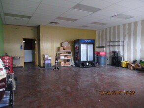 954 State Ave, Kansas City, KS for lease Interior Photo- Image 2 of 6