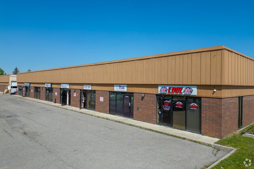 2020 35th Ave NE, Calgary, AB for sale - Primary Photo - Image 1 of 1