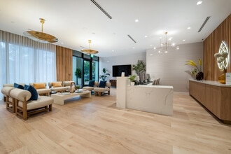 1350 S Dixie Hwy, Coral Gables, FL for lease Interior Photo- Image 1 of 1