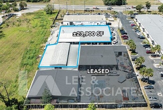 907 S Charles Richard Beall Blvd, DeBary, FL à louer Photo intérieure- Image 1 de 3