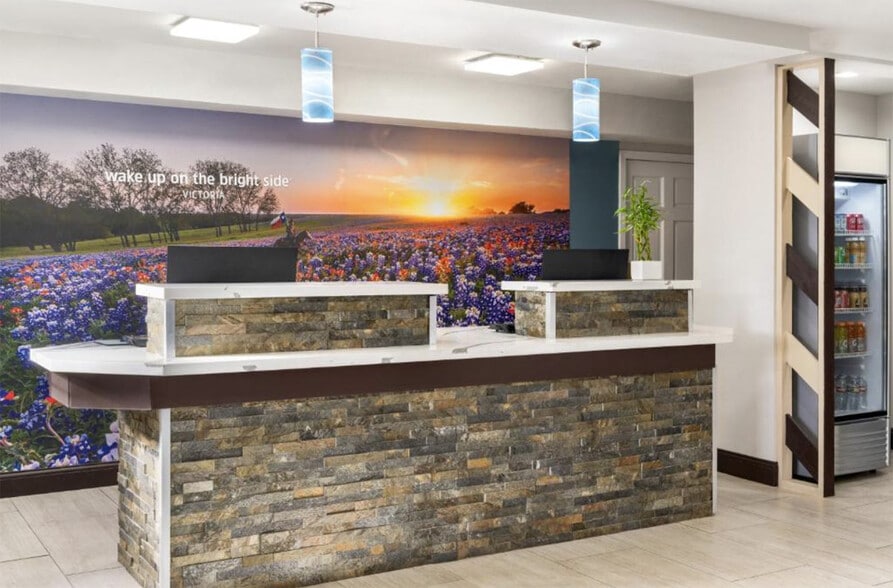 7603 N Navarro St, Victoria, TX for sale - Building Photo - Image 3 of 12