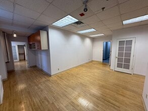 928 Broadway, New York, NY à louer Photo intérieure- Image 2 de 3