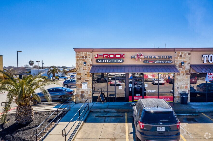 8340 FM-78, Converse, TX à louer - Photo du bâtiment - Image 3 de 14