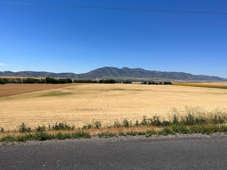 10200 North 5800 West, Trenton, UT à vendre - Photo du bâtiment - Image 2 de 27