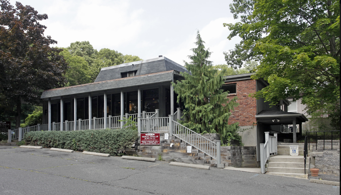 640 Belle Terre Rd, Port Jefferson, NY for lease Building Photo- Image 1 of 10