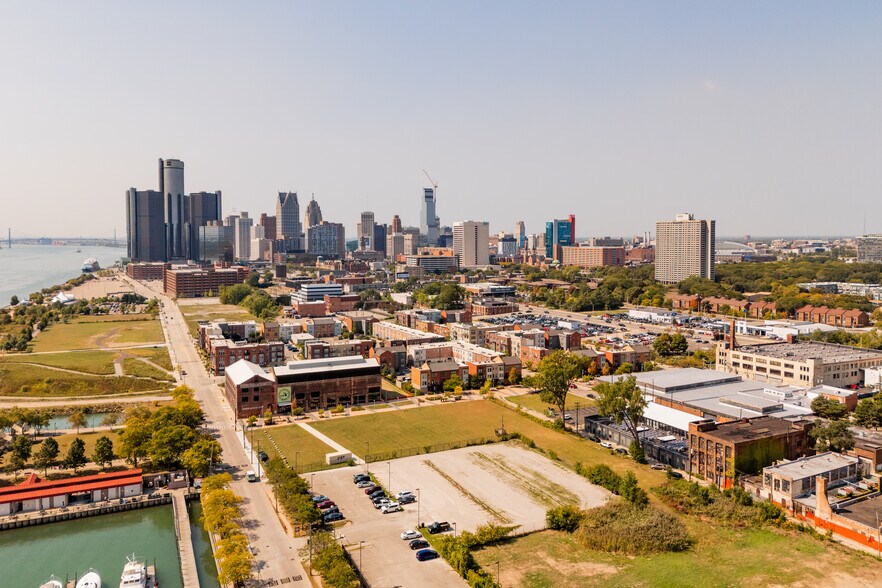 1938 Franklin St, Detroit, MI à louer - Photo du bâtiment - Image 3 de 33