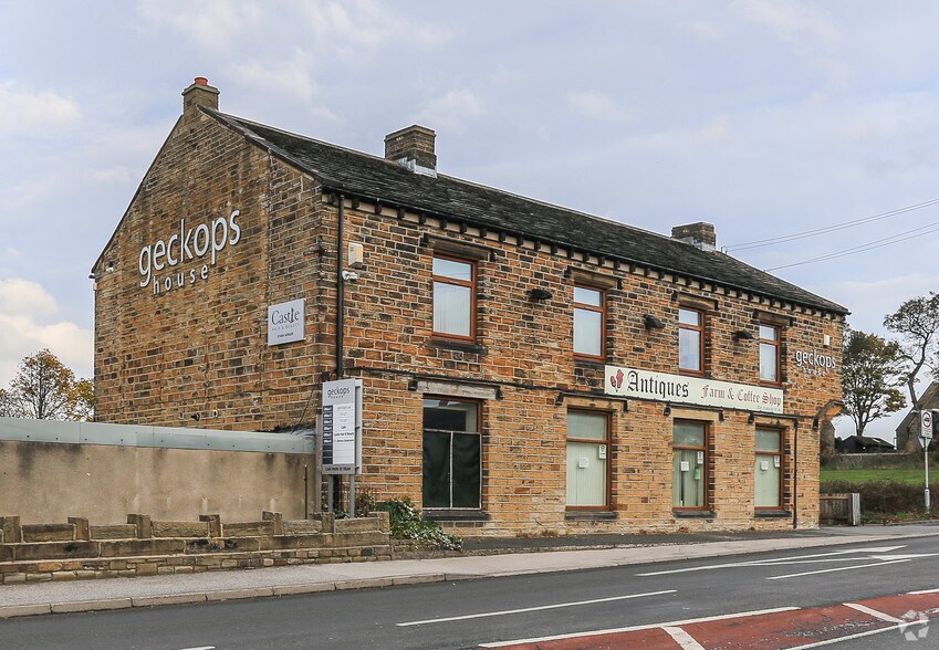 291 Wakefield Rd, Huddersfield à louer - Photo du bâtiment - Image 3 de 6