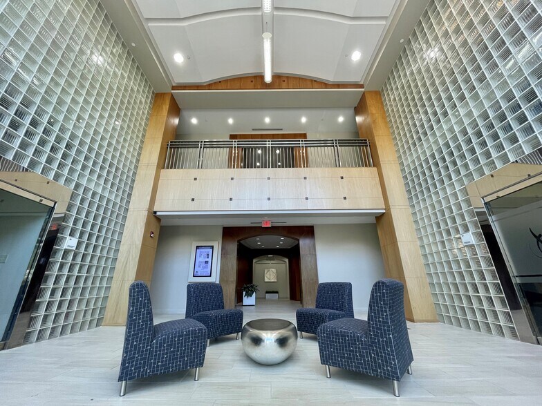 3005 Royal Blvd S, Alpharetta, GA à louer - Hall d’entrée - Image 2 de 17