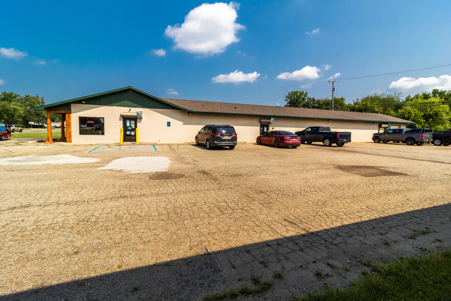 785 S Lapeer Rd, Oxford, MI for sale - Building Photo - Image 1 of 1