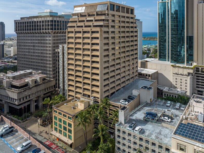 900 Fort Street Mall, Honolulu, HI à louer - Photo du bâtiment - Image 3 de 6