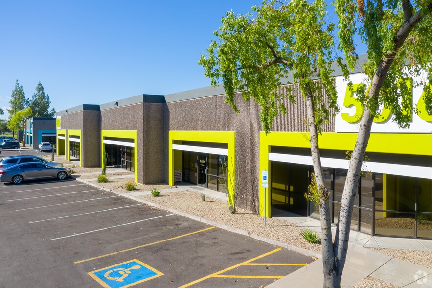 5024 S Ash Ave, Tempe, AZ à louer - Photo du bâtiment - Image 2 de 5