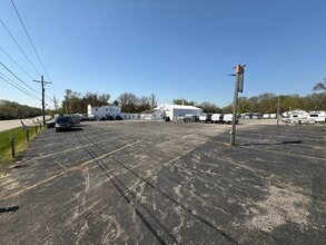 25514 N Il Route 83, Long Grove, IL for lease Interior Photo- Image 2 of 17