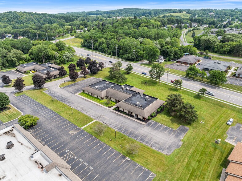 100 Cross Keys Office Park, Fairport, NY à louer - Photo du bâtiment - Image 3 de 23
