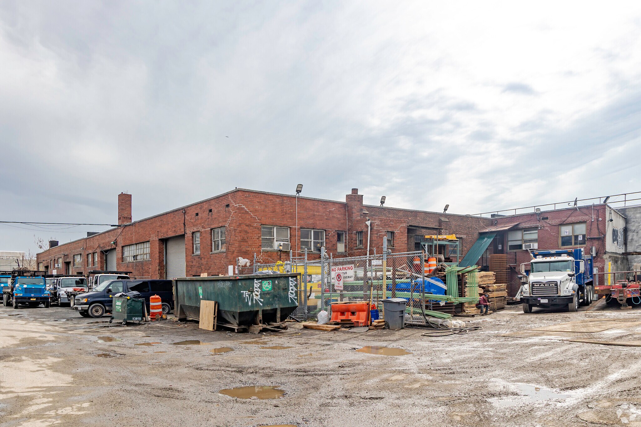 945-975 Close Ave, Bronx, NY à louer Photo principale- Image 1 de 13