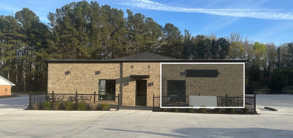 306 E Butler Rd, Mauldin, SC à louer - Photo du bâtiment - Image 1 de 5