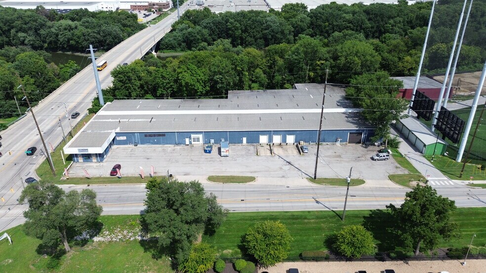 951 W Morris St, Indianapolis, IN à vendre - Photo du bâtiment - Image 2 de 5