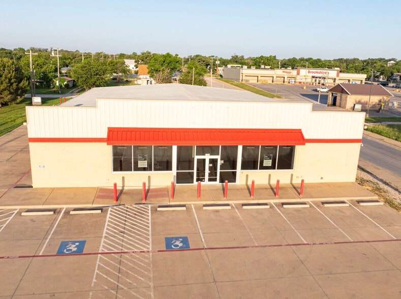 1106 Conrad Hilton Blvd, Cisco, TX à vendre - Photo du bâtiment - Image 1 de 12