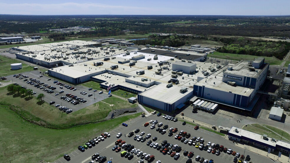 1101 Michelin Rd, Ardmore, OK for sale - Building Photo - Image 2 of 6