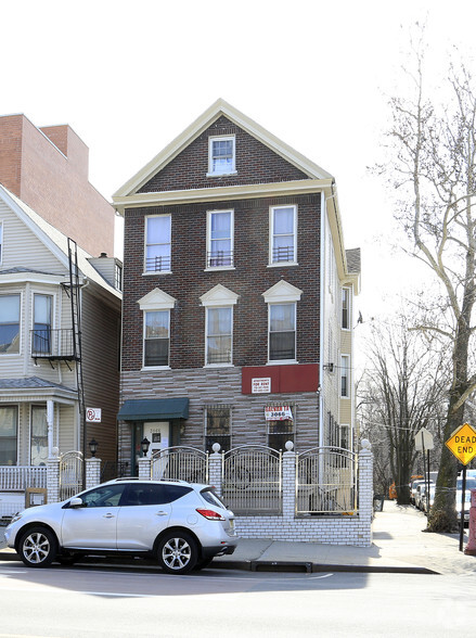 3066 Webster Ave, Bronx, NY for sale - Primary Photo - Image 1 of 11