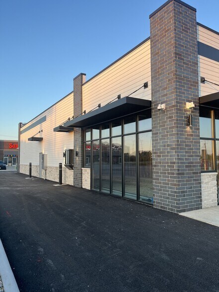 10107 Mondorf St, Dyer, IN à louer - Photo du bâtiment - Image 2 de 2