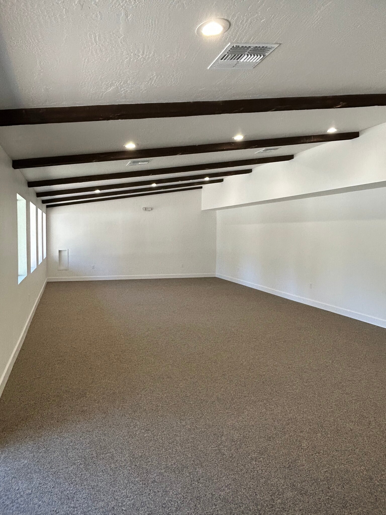 2297-2301 Lake Tahoe Blvd, South Lake Tahoe, CA for lease Interior Photo- Image 1 of 5