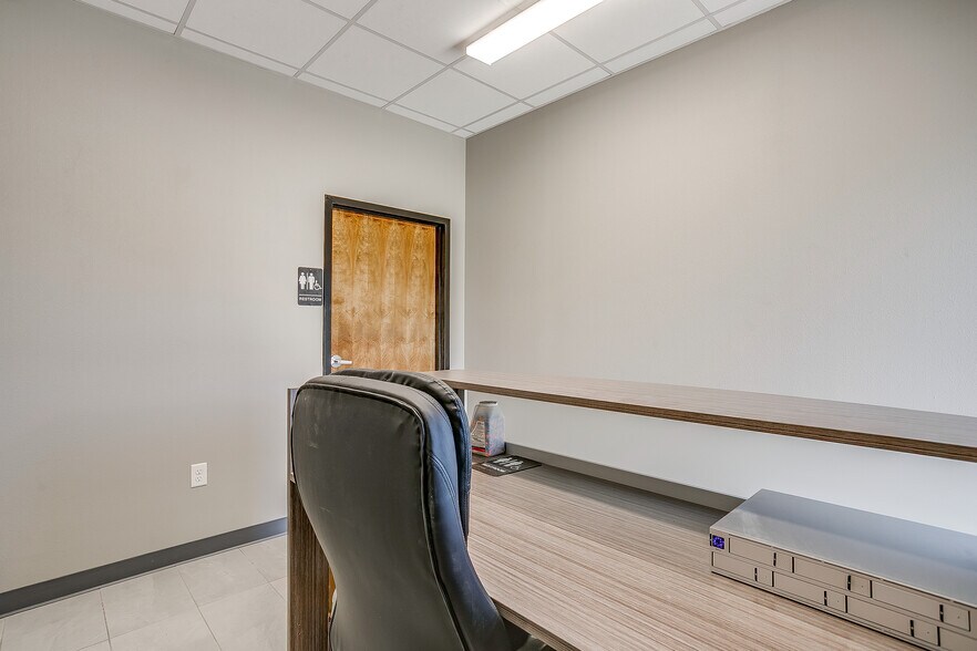 1321 Kerry ln, Azle, TX à vendre - Photo du bâtiment - Image 2 de 19