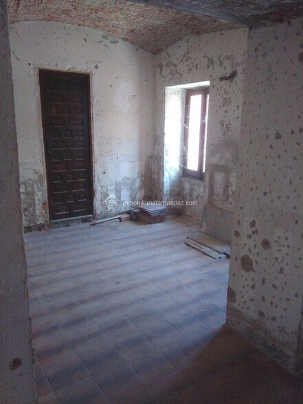 Commerce de détail dans Cáceres, Cáceres à vendre - Photo du bâtiment - Image 3 de 10