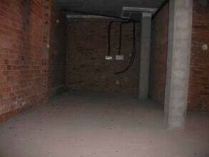 Retail in Manresa, Barcelona for lease Building Photo- Image 2 of 4