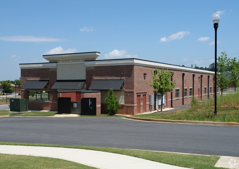 13190 Highway 92, Woodstock, GA à louer - Photo du bâtiment - Image 2 de 16