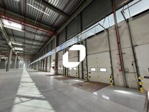 Industrial in Lieusaint for lease Interior Photo- Image 1 of 2