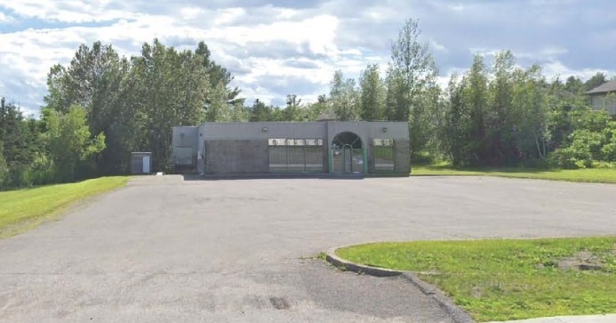 339 Montée De L'église, Saint-Colomban, QC for lease Primary Photo- Image 1 of 3
